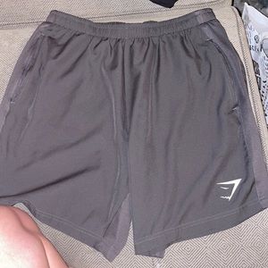 Mens gym shark athletic shorts, 7”, size large
